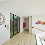 Central 2 Bed Flat With Big Balcony