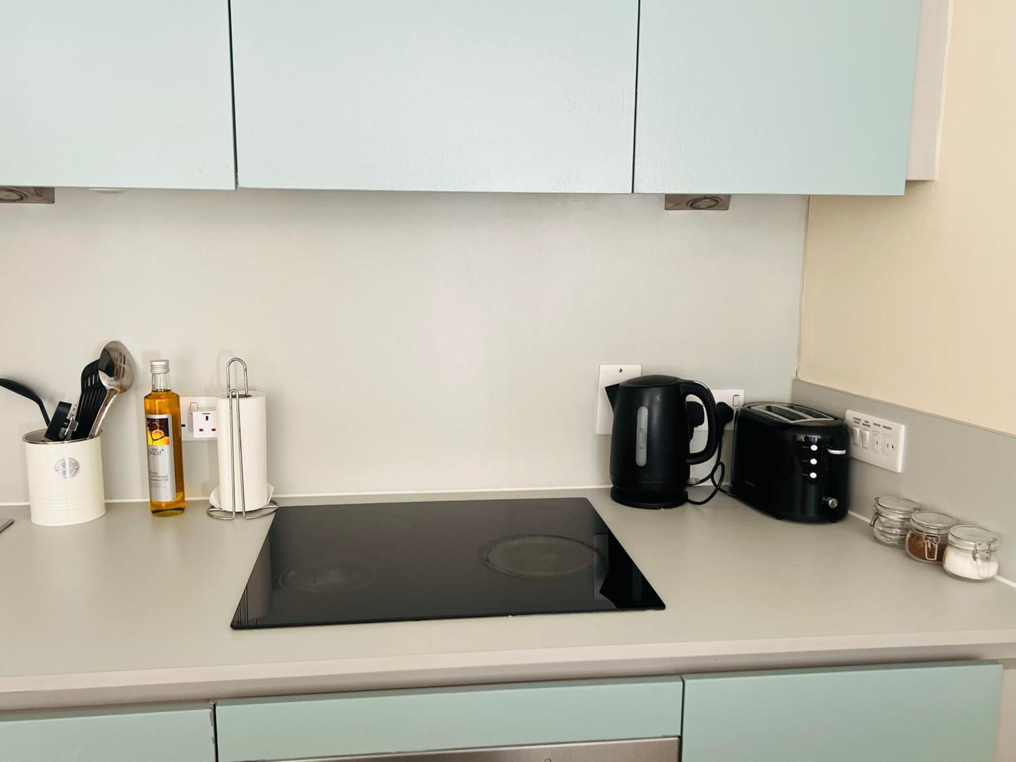 Central 2 Bed Flat With Big Balcony Apartment